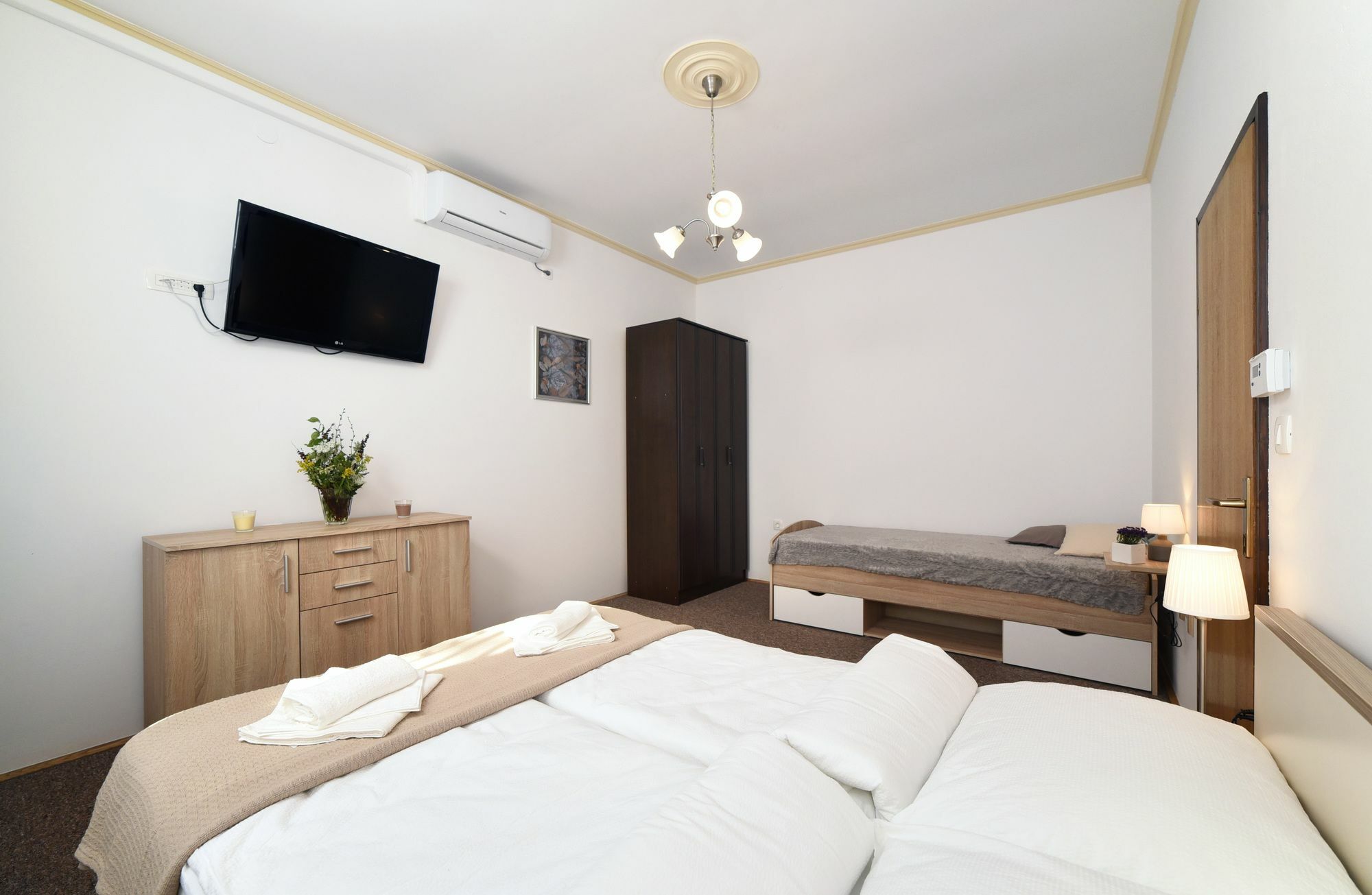 זאגרב Apartment Prilaz מראה חיצוני תמונה